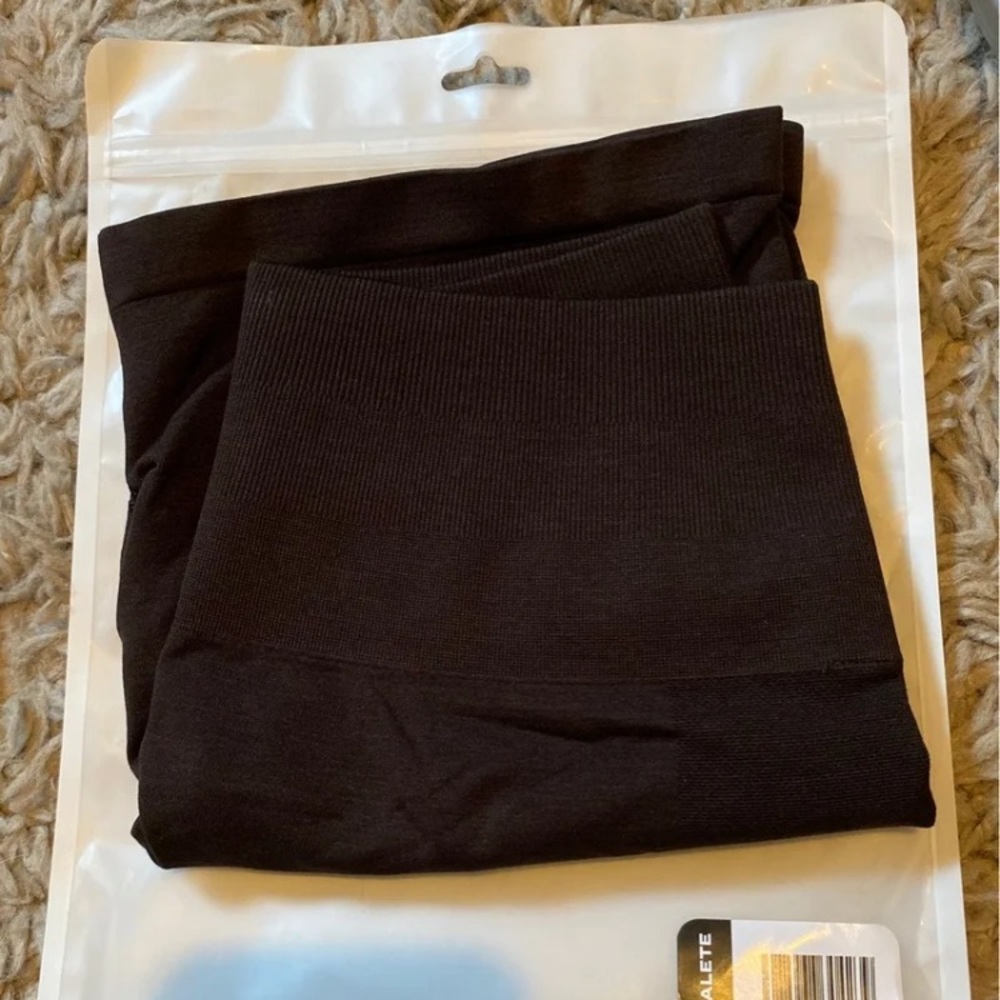 *SOLD*Alphalete Amplify Shorts*SOLD*